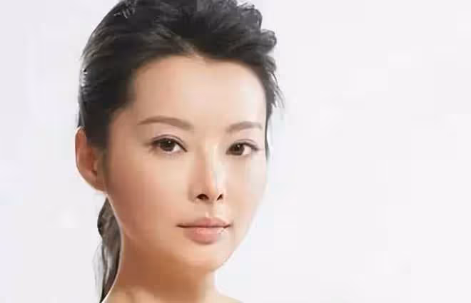 《袁立三婚選擇窮詩人，12年相伴究竟何因？》