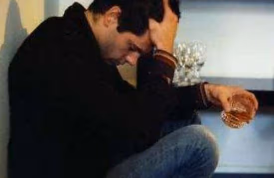 男人的「生理需要」長期得不到滿足,除了疲乏無力,還有2個變化