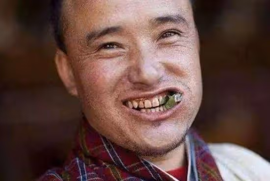 愛吃檳榔的人,若臉上發生3個「改變」,或許是在提醒你該戒掉了