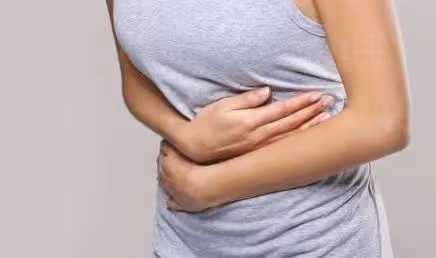 女性出現3種症狀,八成是宮頸癌在「打招呼」,最好抓緊查一查