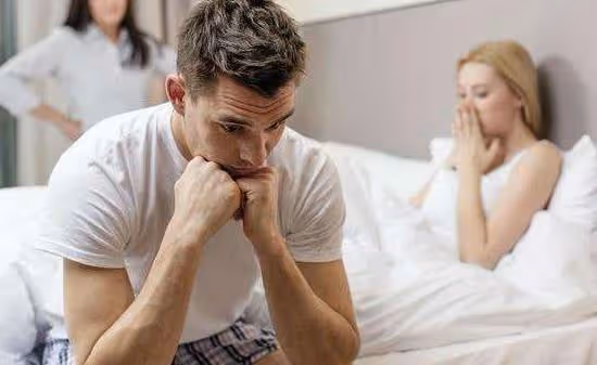 女性「深陷」夫妻生活時，男性卻已「立」不起？推薦2小妙招
