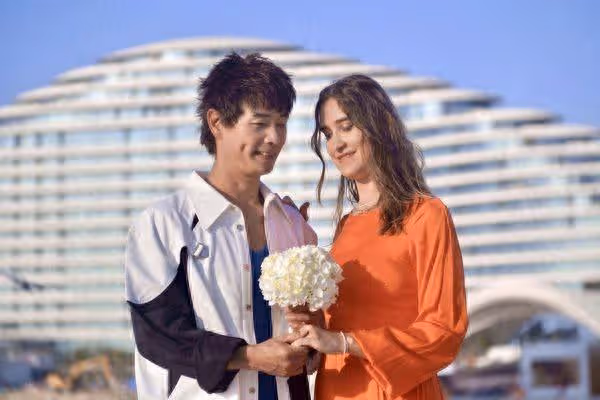 黃品源攜手俄羅斯老婆推「定情曲」:愛的勇氣最無敵!