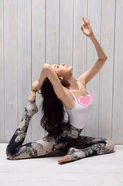 56歲蕭薔狀態真好,碎花紗裙秀「玉女腿」,真不愧是台灣第一美女