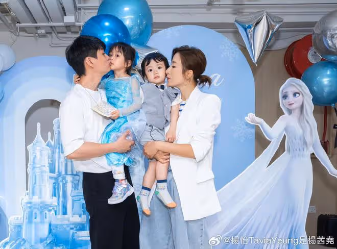 楊怡曬全家福慶女兒滿4歲,珍珠像媽媽超漂亮,弟弟似翻版羅仲謙