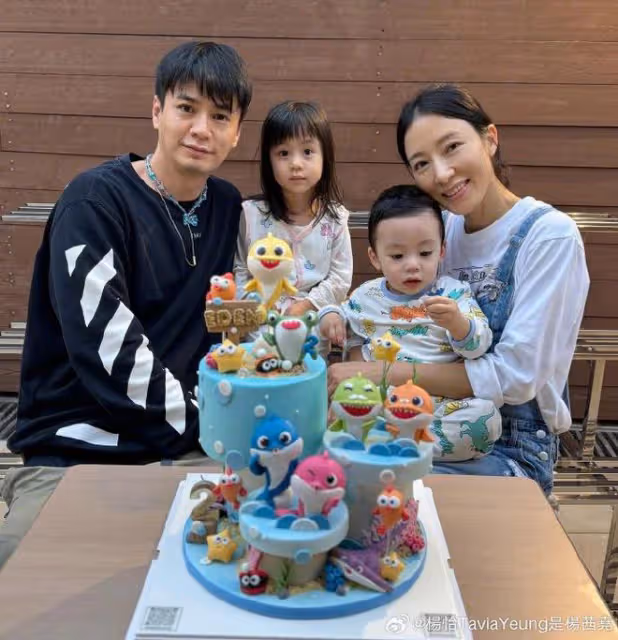 楊怡曬全家福慶女兒滿4歲,珍珠像媽媽超漂亮,弟弟似翻版羅仲謙