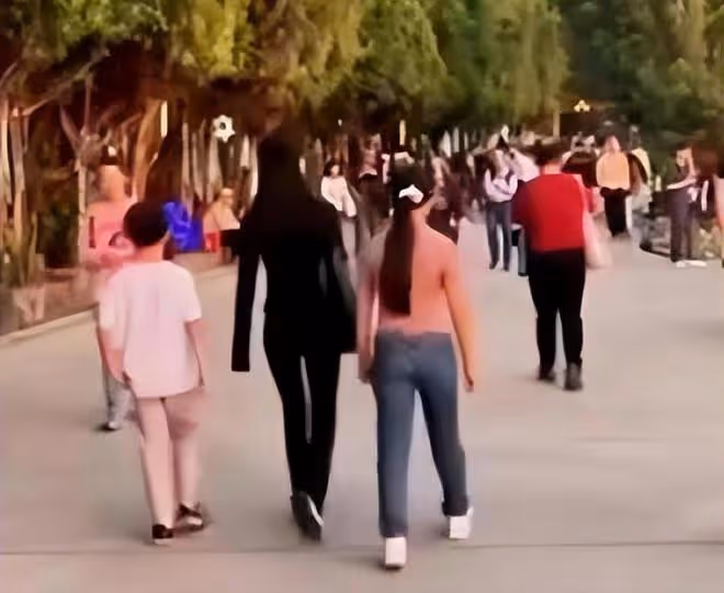 玥兒聯繫不到爸爸汪小菲心情不佳？希望她能早日回北京生活