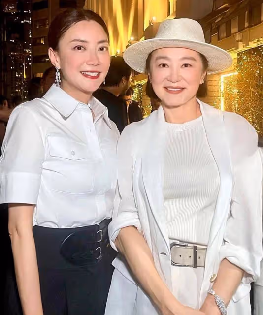 69歲林青霞現身，戴一套鑽石首飾價值千萬，手環和戒指很搶眼