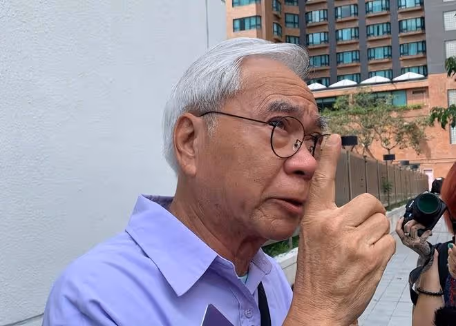 36歲王青霞增加至7項罪名，73歲李龍基哭泣表態願意等她出獄