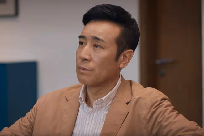 《城中之城》直到周琳成為吳顯龍的人，謝致遠才發現，自己被騙了