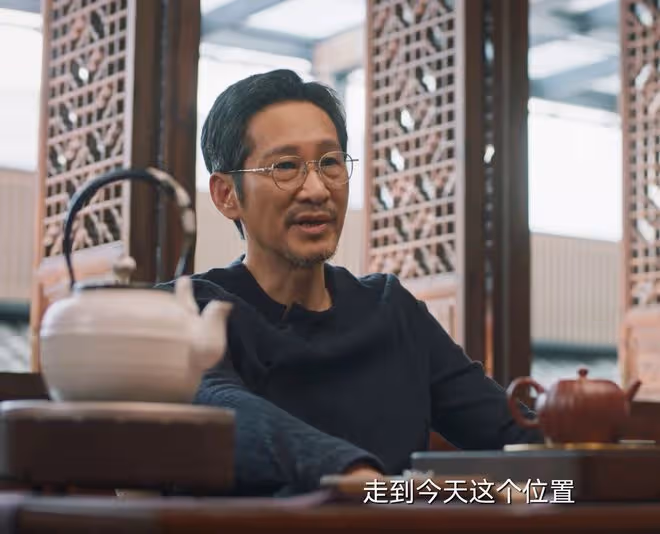 《城中之城》直到周琳成為吳顯龍的人，謝致遠才發現，自己被騙了