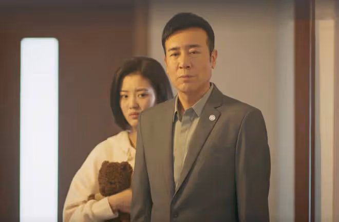 城中之城：直到周琳教趙蕊和蔣芮同房，趙輝才發現，女兒被養廢了