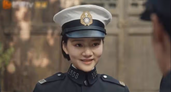 任敏白天一身旗袍艷驚四座，晚上新劇開播打回原形，也太不上鏡了