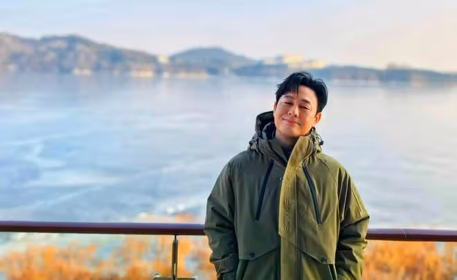 雷軍直播回應張頌文提車一事,表示自己不知道,需要問一下