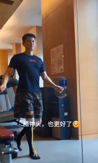 李晨搞笑挑戰張元英轉圈,網友笑稱:你是來搞笑的嗎?