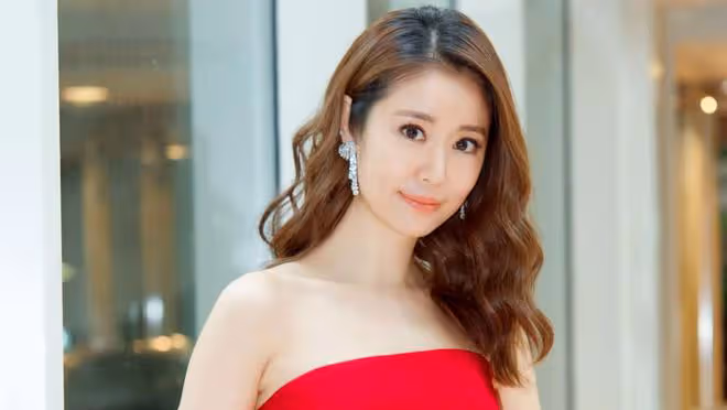48歲林心如逆天狀態引熱議：歲月不敗美人，網友驚嘆不已