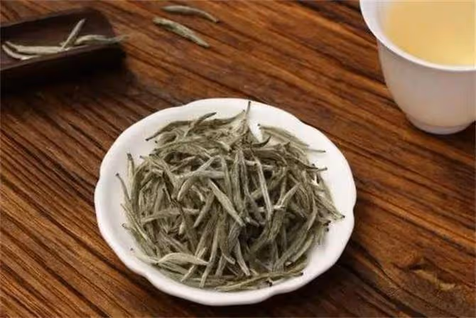 白茶是綠茶還是紅茶?白茶是什麼茶?茶樹品種和製作工藝別搞混了