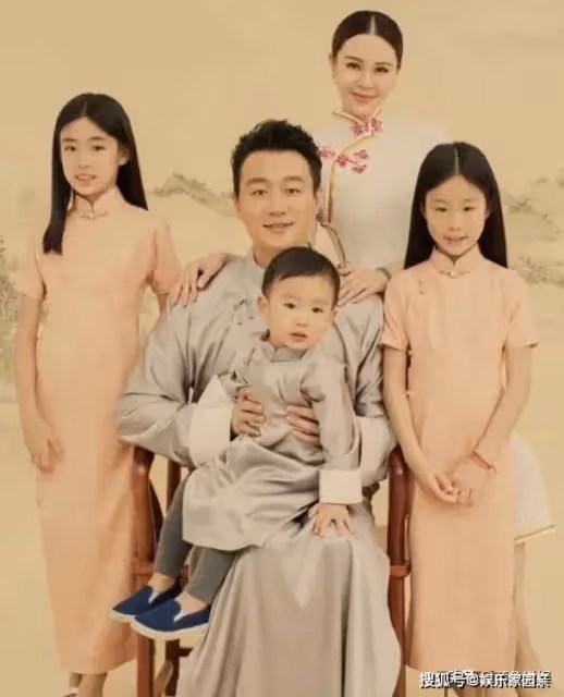佟大為慶結婚16年,曬夫妻遊玩甜蜜照,高調錶白關悅:永遠愛你喲