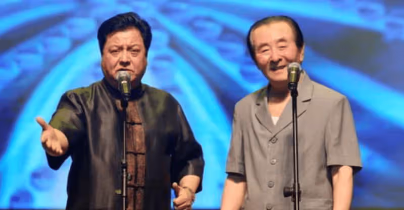 李金斗現身陳湧泉追悼會!馮鞏姜昆送花圈,事後大杯喝白酒惹稱讚