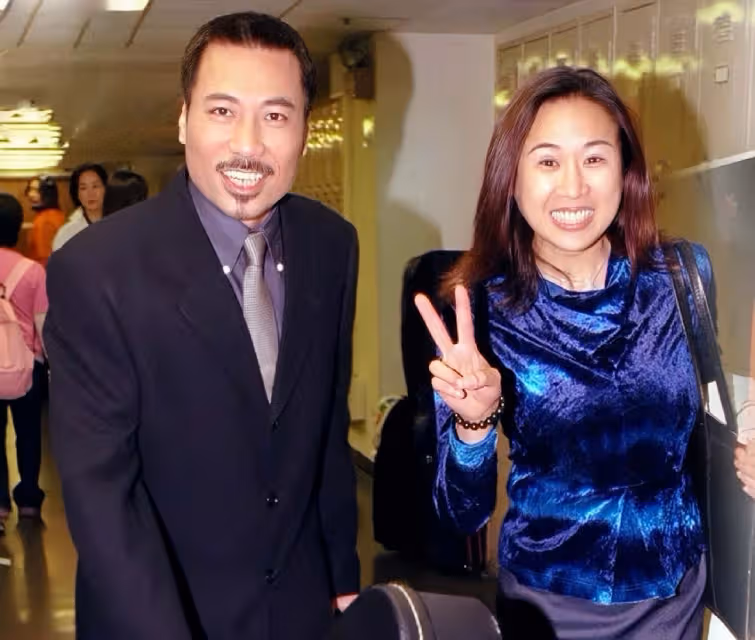香港男星退出歌壇！經歷4段失敗婚姻，和小36歲女友只戀愛不結婚