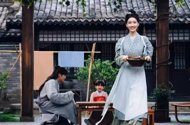 俞飛鴻問郭麒麟:帶女孩回家見父母郭德綱發多少紅包?他的回覆搞笑