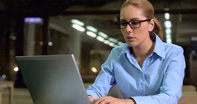 上班的時候明明不開心,為什麼還要堅持上班?
