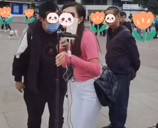 男子追著女主播討要錢,聲嘶力竭控訴,說自己連飯都吃不上了