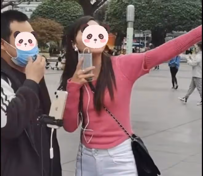 男子追著女主播討要錢,聲嘶力竭控訴,說自己連飯都吃不上了
