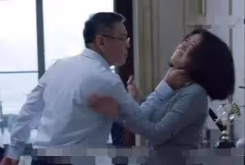 我媽出軌了,她的聊天記錄我不忍直視,直到我知道20年前的事