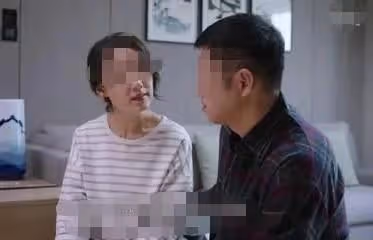 我媽出軌了,她的聊天記錄我不忍直視,直到我知道20年前的事