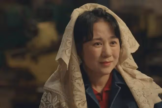 這一夜，坐在張藝謀身邊的馬麗，讓人看到她在內娛的「江湖地位」