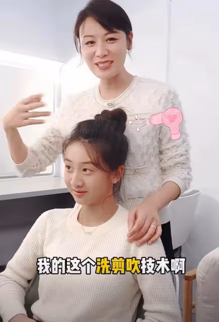 葉一茜給女兒剪劉海，16歲森碟長成大姑娘模樣，漂亮精緻美過媽媽