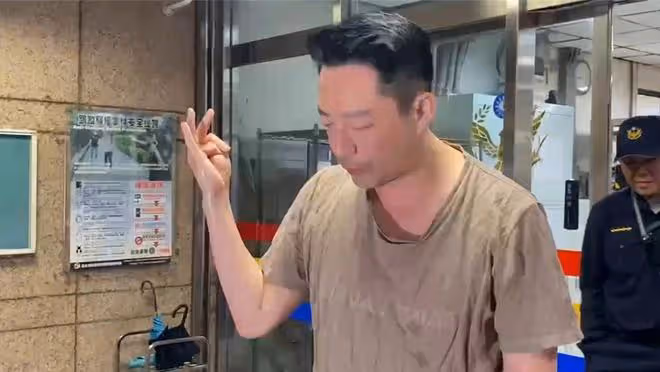 汪小菲回應去警局舉報大S，在強烈的精神刺激下，是為了保護孩子