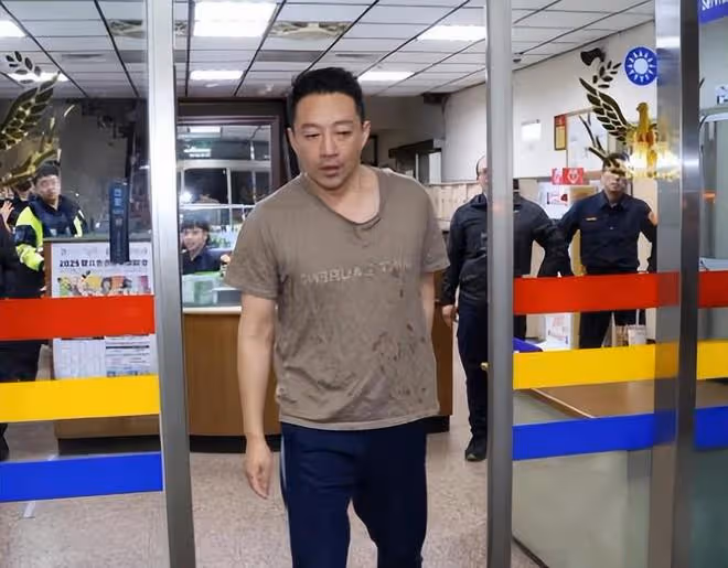 汪小菲回應去警局舉報大S，在強烈的精神刺激下，是為了保護孩子
