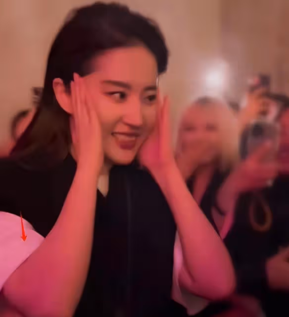 上海這一夜:「乾乾癟癟」不叫美,珠圓玉潤才更有韻味