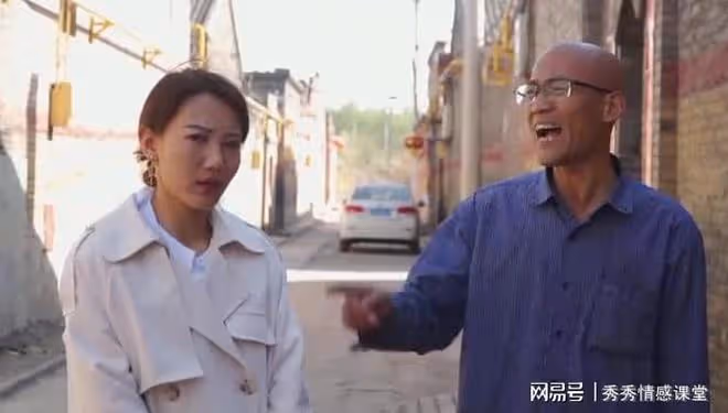 8歲時父親出軌拋妻棄女,20年後找我要贍養費,我:有本事去告我