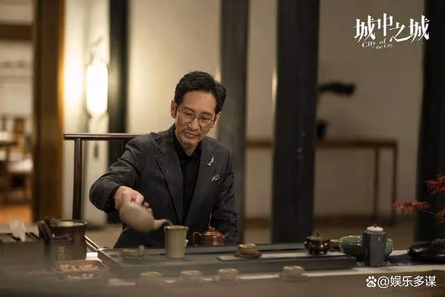 《城中之城》吳顯龍直到葬身火海,才明白吳小飛隱忍十年的報復