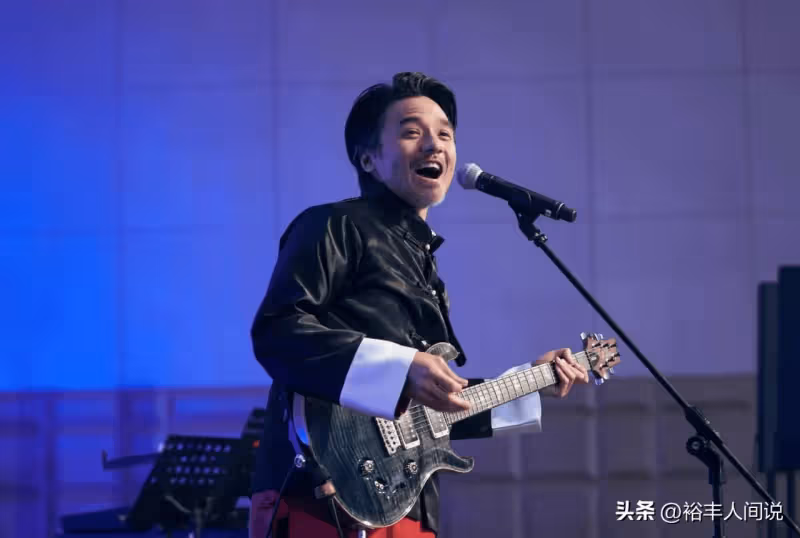 馮德倫舒淇穿喜服慶結婚周年!售價僅5000多,甜蜜親吻鬍渣搶鏡