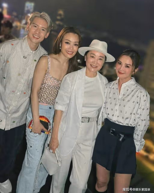 香港名流大聚會:現場大咖雲集,李嘉誠女友周凱旋和林青霞顯親密