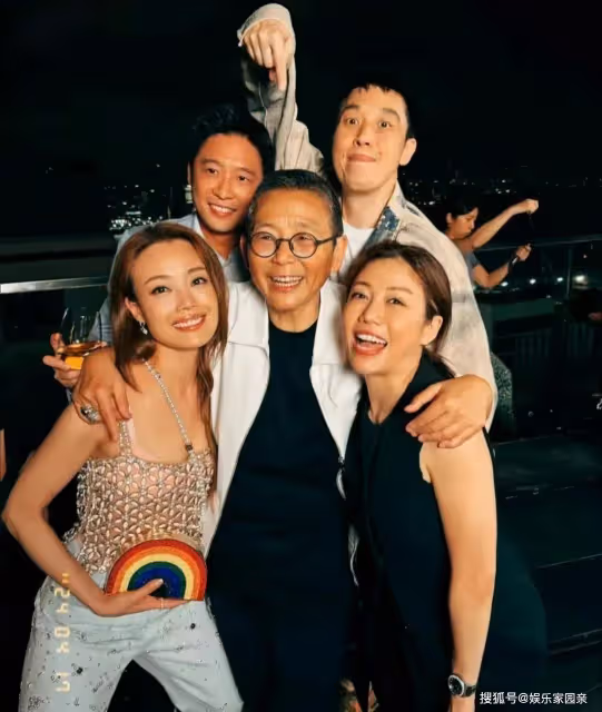 香港名流大聚會:現場大咖雲集,李嘉誠女友周凱旋和林青霞顯親密