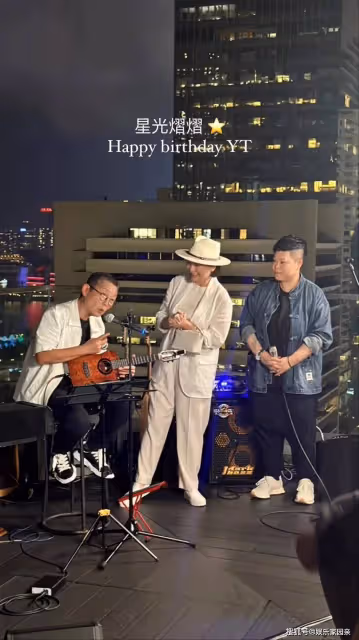 香港名流大聚會:現場大咖雲集,李嘉誠女友周凱旋和林青霞顯親密