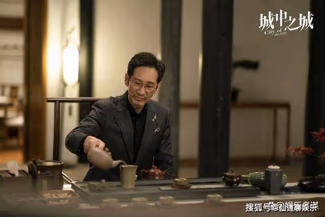 《城中之城》趙輝一招重新贏回周琳,蘇見仁成徹頭徹尾車底戰神