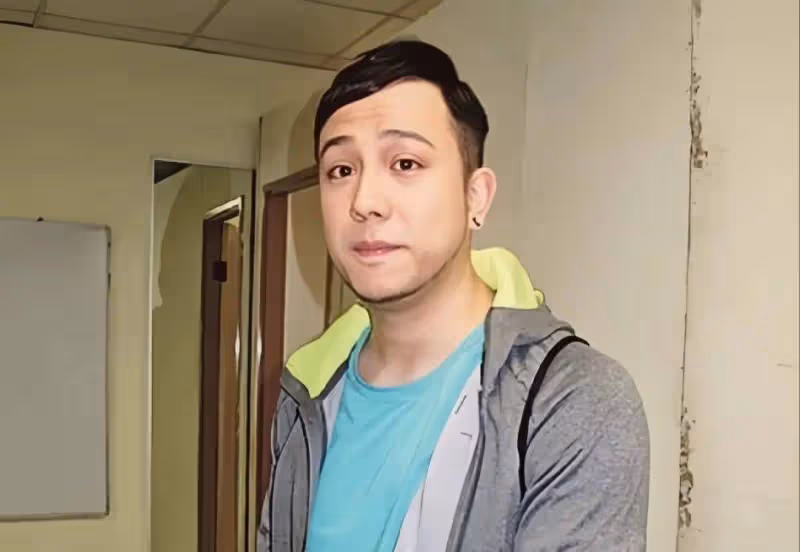 窮到沒錢交電費!香港知名男星主動曬收款碼求幫助,網友直呼不要臉