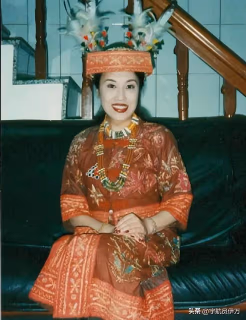 我國首位變性人：隱瞞身份嫁大32歲富商，丈夫臨終拆穿，如今怎樣