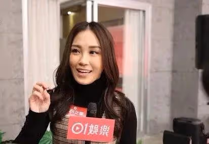 TVB小花離巢後首現身劇集活動，自爆不續約原因，或轉舞台劇發展
