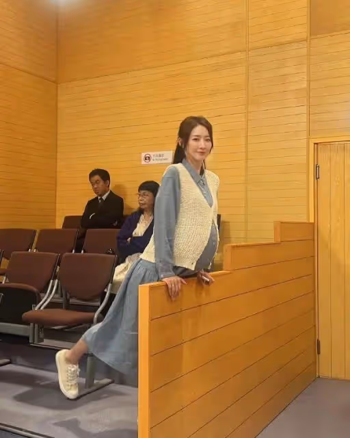 前TVB星夢一姐客串新劇過足戲癮，離巢意難平，疑暗寸舊東家