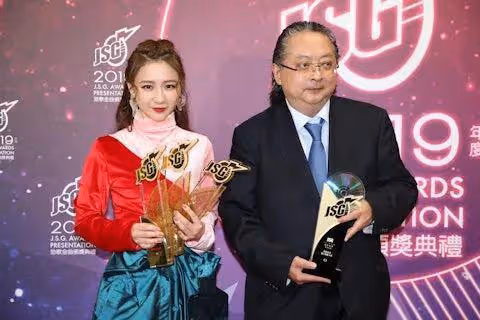 前TVB星夢一姐客串新劇過足戲癮，離巢意難平，疑暗寸舊東家