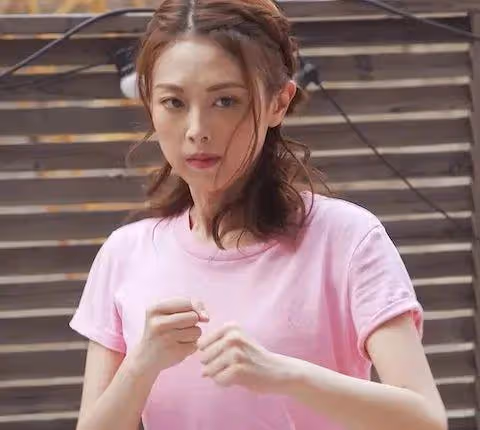 前TVB女星突然宣布「結婚」，效力大台八年發展平平，稱不後悔離巢
