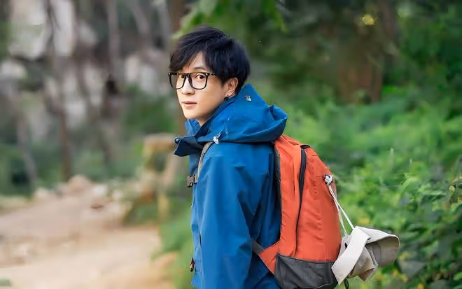 李雨桐再掀波瀾，薛之謙舊案真相難辨，網友熱議紛紛