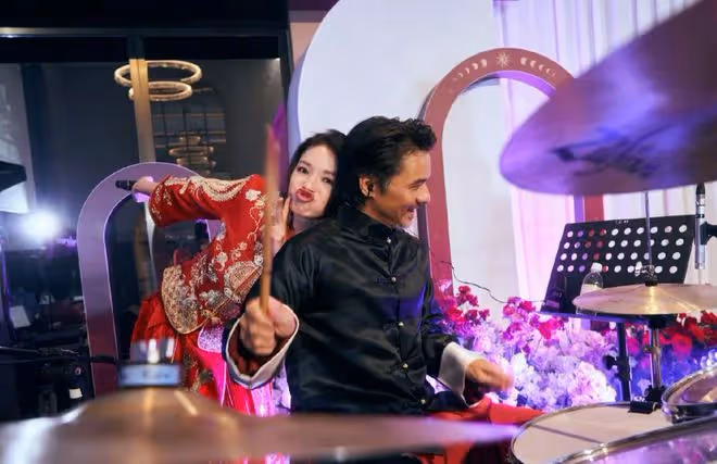 舒淇深夜曬照慶結婚周年，網友驚嘆幸福甜度