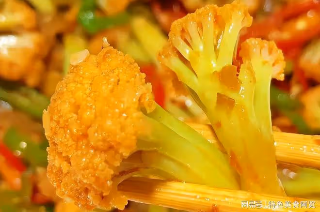 手殘黨福音來了,深扒干鍋花菜的簡單做法,脆嫩鮮辣,好吃又營養